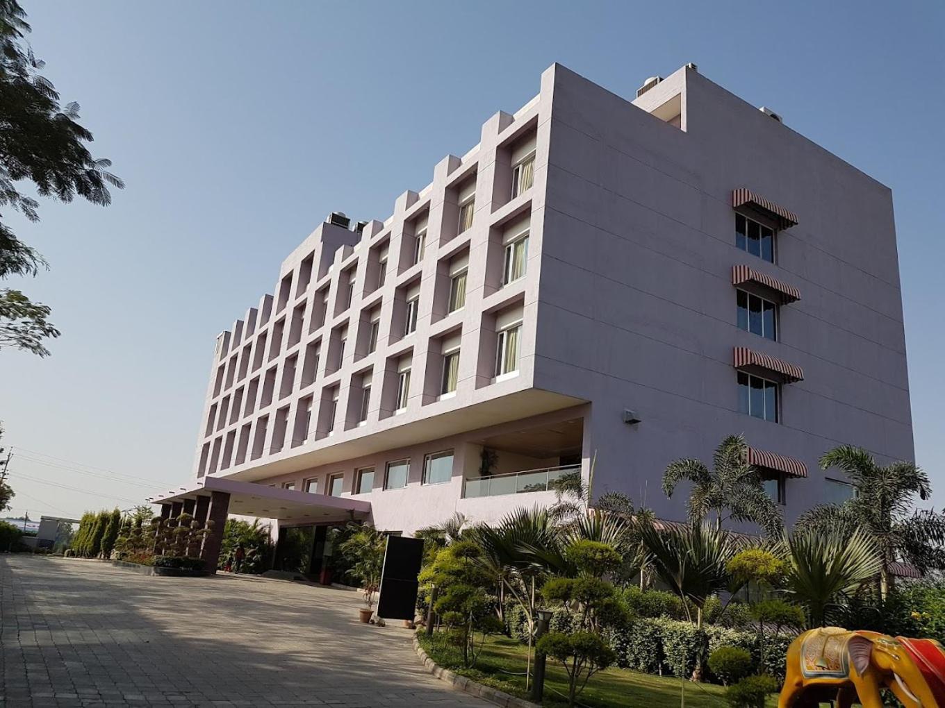 Nandan Kanan Hotel & Resort Sipra Exterior foto