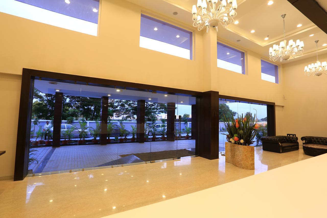 Nandan Kanan Hotel & Resort Sipra Exterior foto